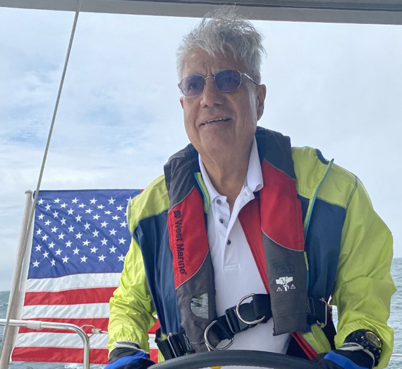 خريج غونزاغا، ريتشارد كولش، كرائد فضاء في الفضاء.